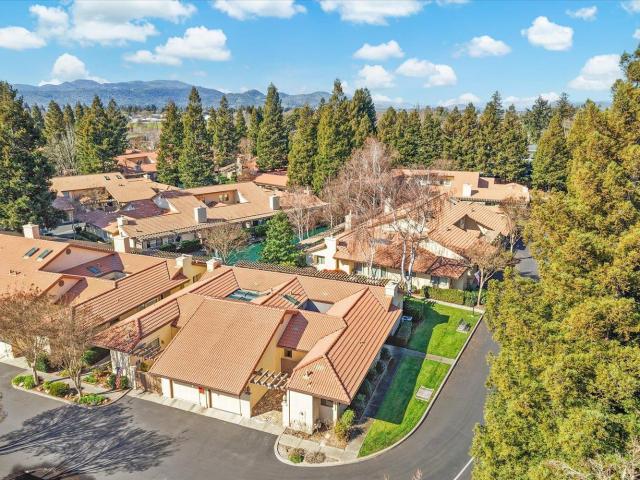 69 Fountain Grove Cir, Napa, CA 94558 | MLS #326007