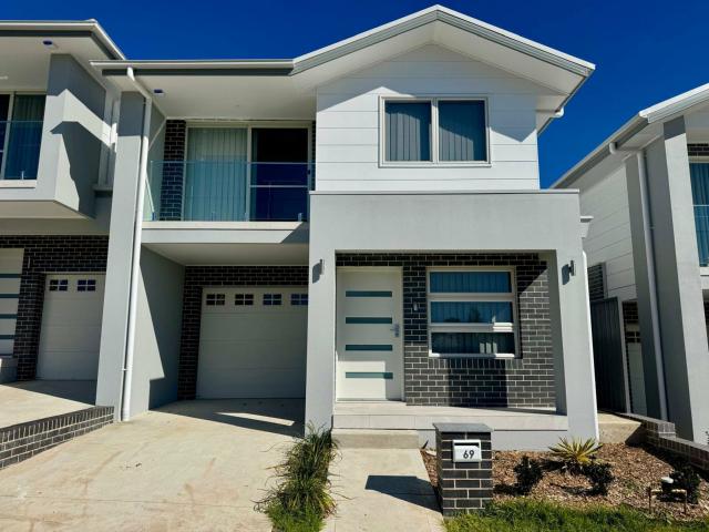 69 gunyah drive, glenmore park nsw for rent lj hooker