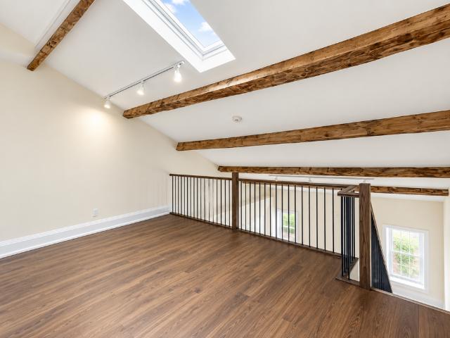 69 King Street East apartment — Hamilton, ON 1 Bedroom 1 Bedroom