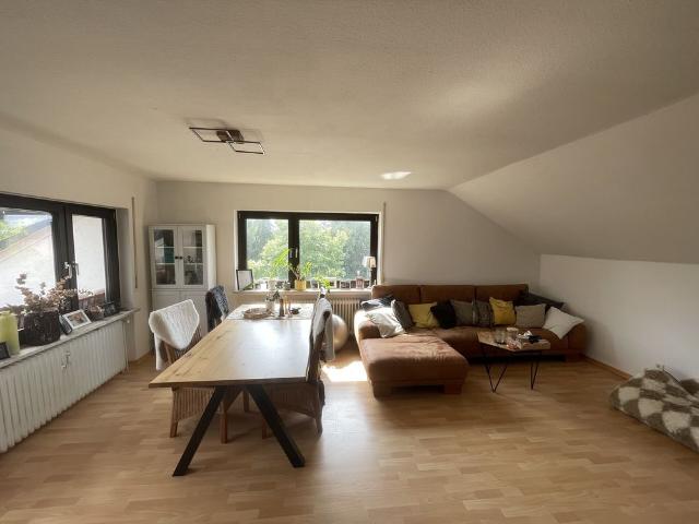 69 m² zum Wohlfühlen – Dachgeschosswohnung mit Stellplatz