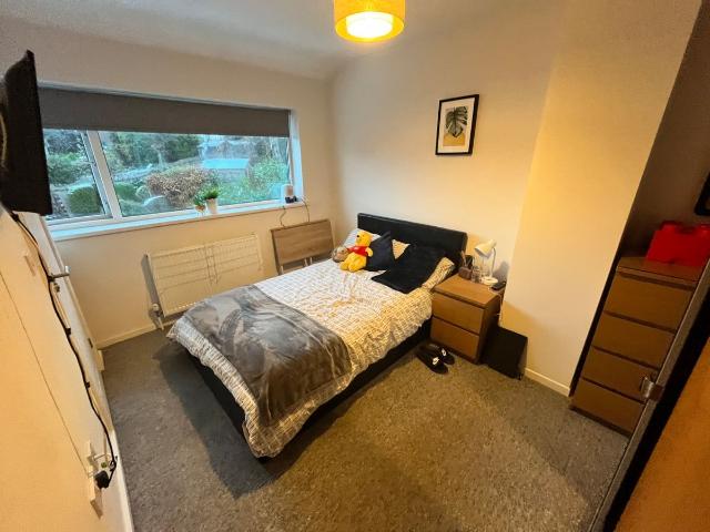 69 Moseley Wood Gardens, Cookridge, Leeds, West Yorkshire LS16, 6 bed shared accommodation to rent, £625 pcm | PrimeLocation