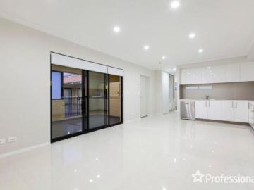 6/9 Narrung WayNollamara WA 6061, Australia