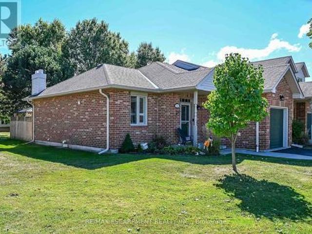 69 Natalia Avenue, Hamilton, ON, L0R 1W0 townhouse for sale | Listing ID X13824 | Royal LePage