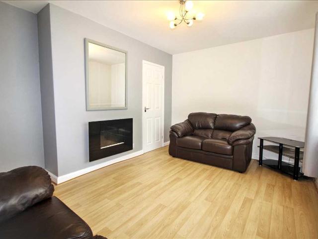 69 Reedswood Crescent, Cramlington