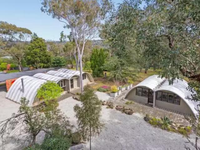 69 Ryans Road, Eltham VIC 3095 House Auction