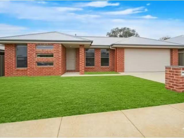 69 Songlark Crescent, THURGOONA House for rent Listed by Manm.