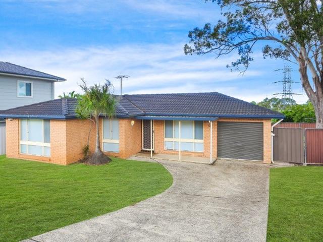 69 Swallow Drive, Erskine Park