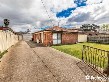 69 Station Rd, Melton South VIC 3338 House For Rent | Domain