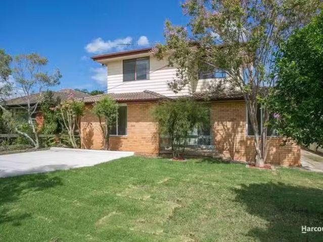 6 Murray Street, Campbelltown, NSW 2560
