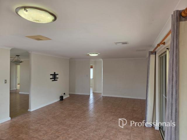 6 Malachite DriveAustralind WA 6233, Australia