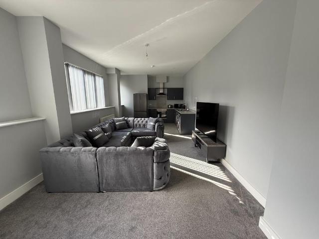 6 Manor Lane, Shipley, BD18 1 bed apartment to rent £750 pcm £173 pw