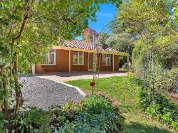 6 Mansfield Road, MOUNT BARKER, SA 5251 House Leased