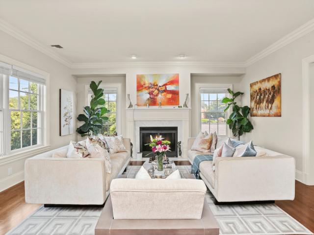 6 Maple Street 6, New Canaan, US, CT
