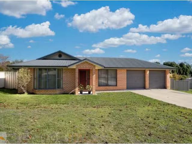 6 Maroney Close, Orange House for rent Listed by Imani Pugh of