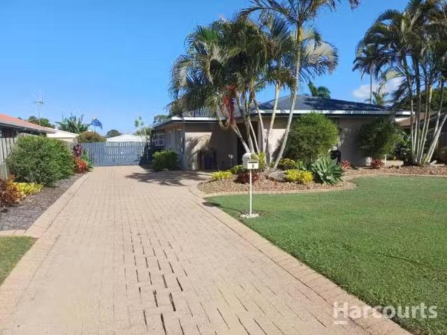 6 Melaleuca Crescent, KAWUNGAN, QLD 4655 House for Rent