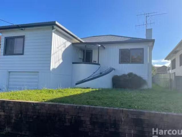 6 Memorial Avenue, Kempsey, NSW 2440 House for Rent