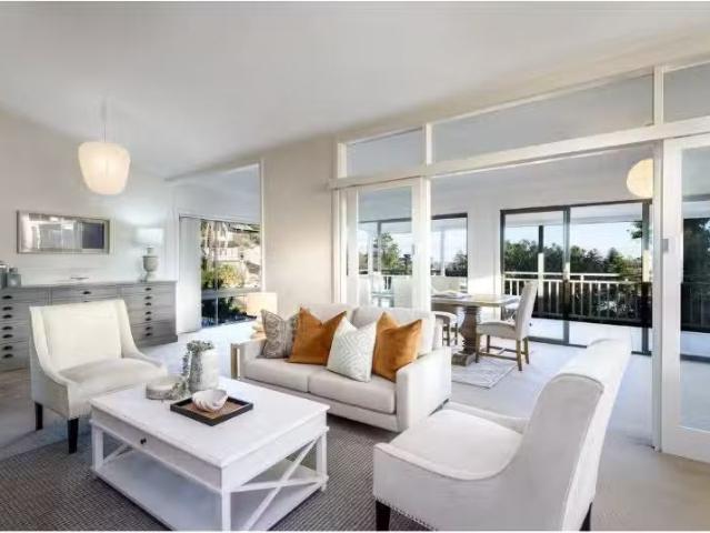 6 Milga Road, Avalon Beach House for rent Listed by David Bow.