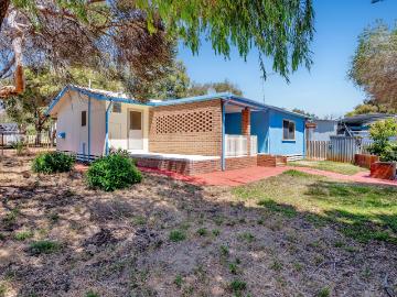 House to rent in Falcon