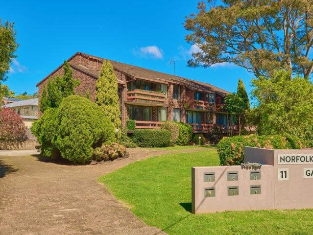6 MONTH ONLY LEASE FULLY FURNISHED EASTPORT UNIT!