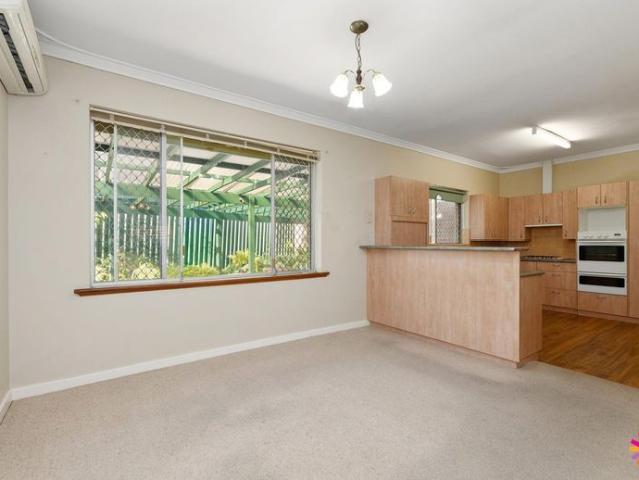 6 MONTH ONLY LEASE! LARGE FAMILY YARD