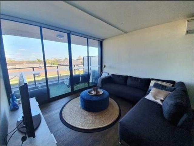 6 MONTH LEASE Modern Luxury in the Heart of The Pasco 104D/23 Cumberland Road Pascoe Vale South VIC 3044