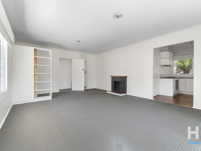 6 MONTH LEASE ONLY.