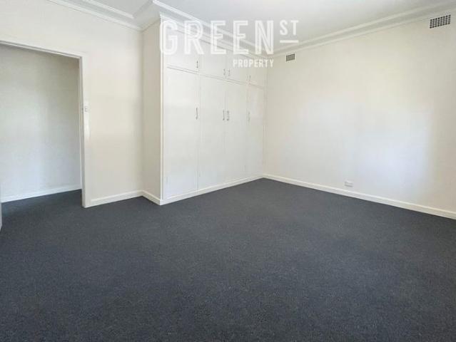 6 month lease available only