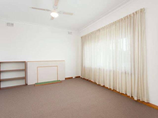 6 month lease Charming 3 bedroom home for rent in Netley!