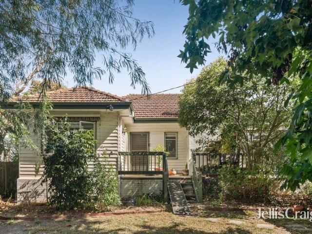 6 Month Lease Comfortable Living in a Coveted Ringwood East Location