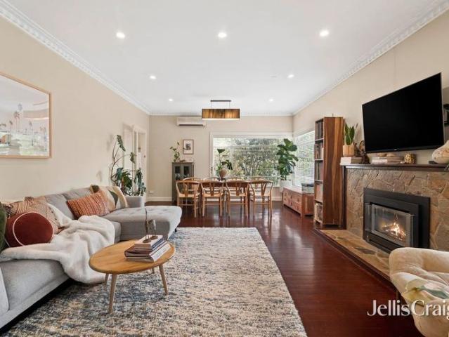 6 Month Lease Comfortable Living in a Coveted Ringwood East Location