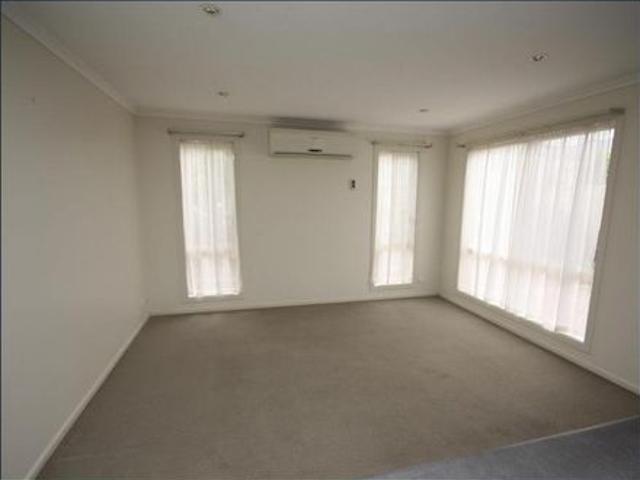 6 MONTH LEASE LOVELY 3 BR HOME OPPOSITE PARK
