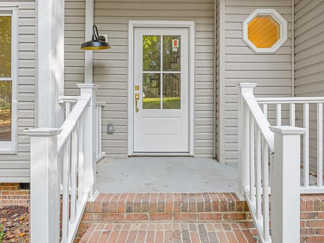 6 Moss Spring Court