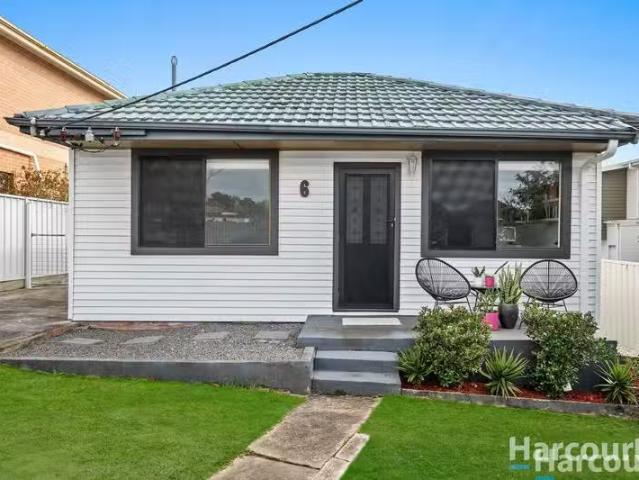 6 Mort Street, Shortland, NSW 2307 House for Rent
