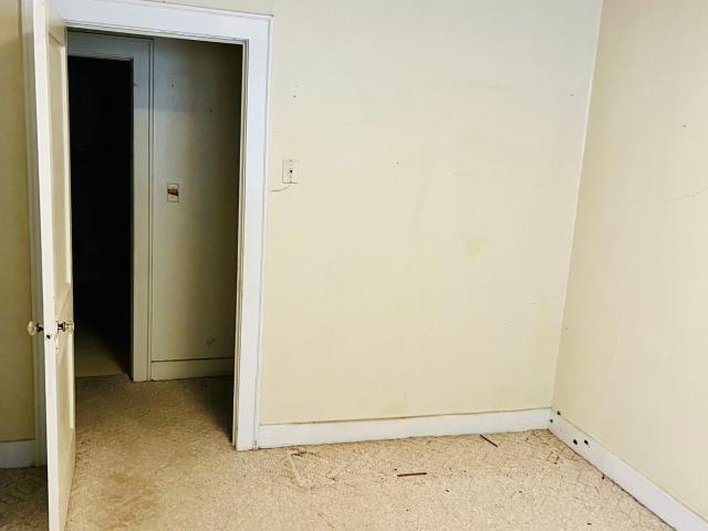 6 N Spring Street