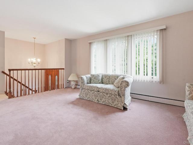 6 N Park Drive