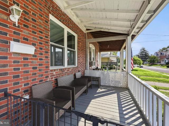 6 N Wells Avenue