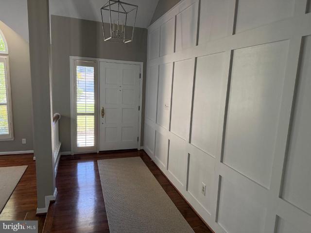 6 Nearfield Road