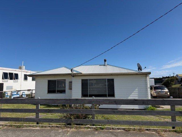 6 Netherby Road, Currie