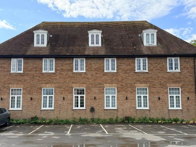 6 Nightingale House, Devizes SN10, 1 bed flat to rent, £1,150 pcm | PrimeLocation