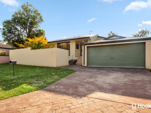 6 Nivison Place, Charnwood ACT for Rent LJ Hooker