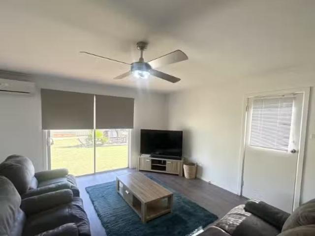 6 Noorla Street, GRIFFITH House for rent Listed by Isabella S.