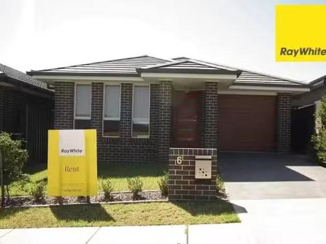 6 Norfolk Boulevard, Spring Farm, NSW 2570