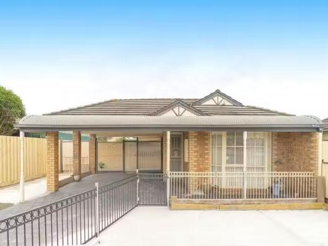 6 Nowell Court, ROXBURGH PARK, VIC 3064 House for Rent