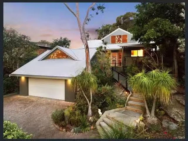 6 Onthonna Terrace, Umina Beach House for rent Listed by Brad.