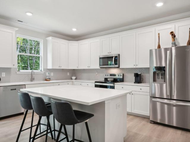 6 Avonwoods Ct, Staunton, VA 24401 | MLS #VAAG2002