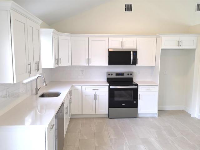 6 A Murray Ln, Coram, NY 11727 | MLS #986187