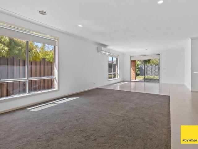 6 Ainsworth Street