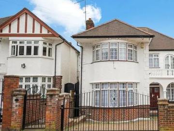 6 Alexander Avenue, Willesden Green, London, NW10 3QT, United Kingdom | 5 bed house for rent #128599803 | Rentberry