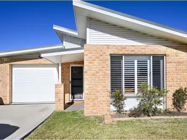 6 Aloe Vera Place, Orange House for rent Listed by Amanda Lav.