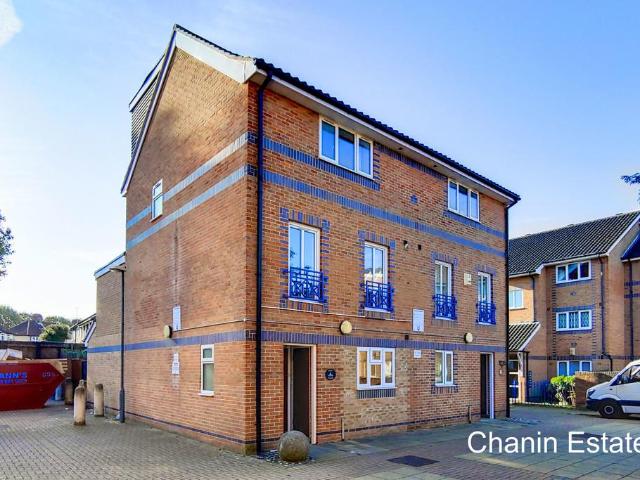 6 Ambassador Square, London, E14 9UX, United Kingdom | 6 bed townhouse for rent #115913934 | Rentberry